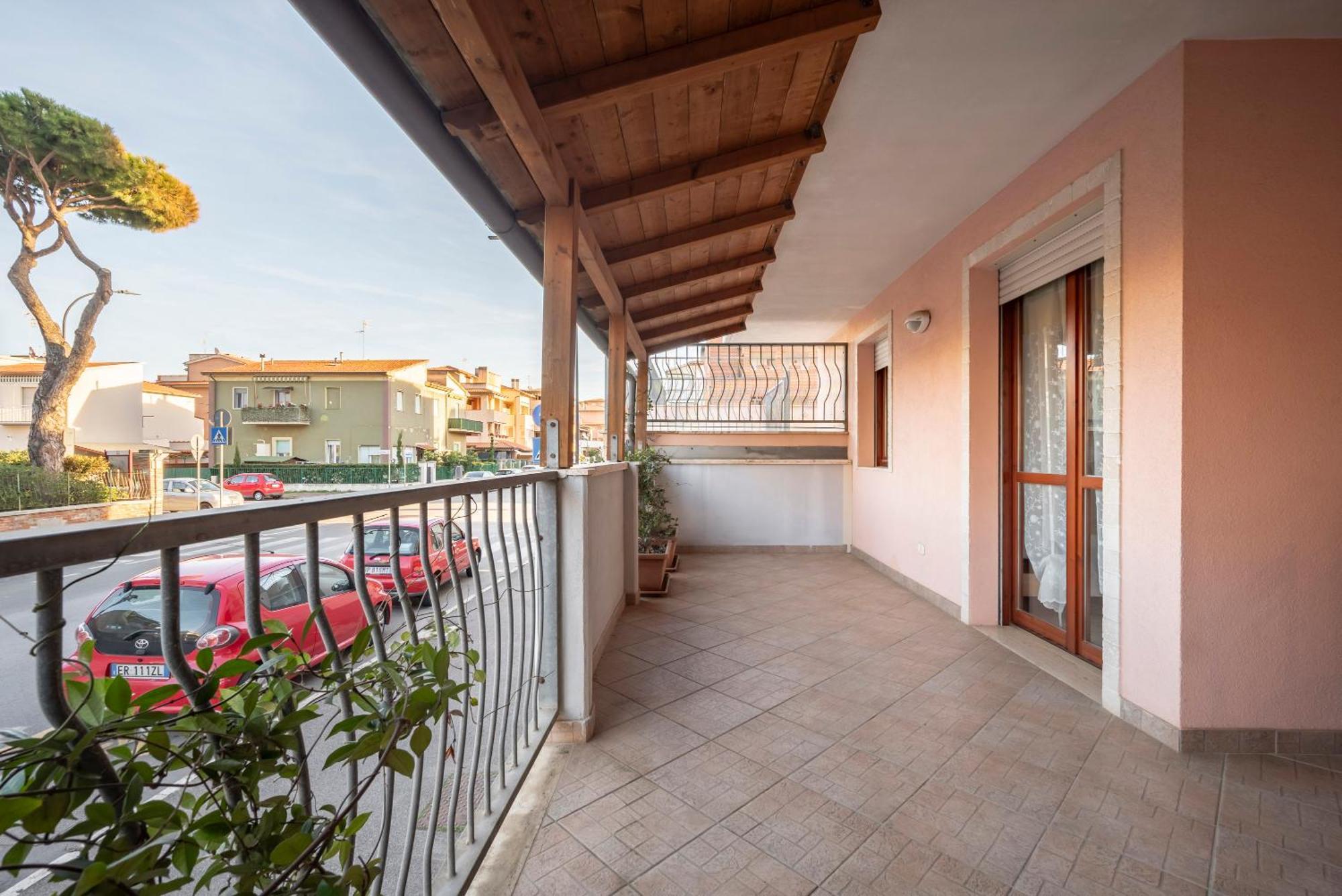 Lola Piccolo Hotel E Appartamenti Marina di Grosseto Exterior foto
