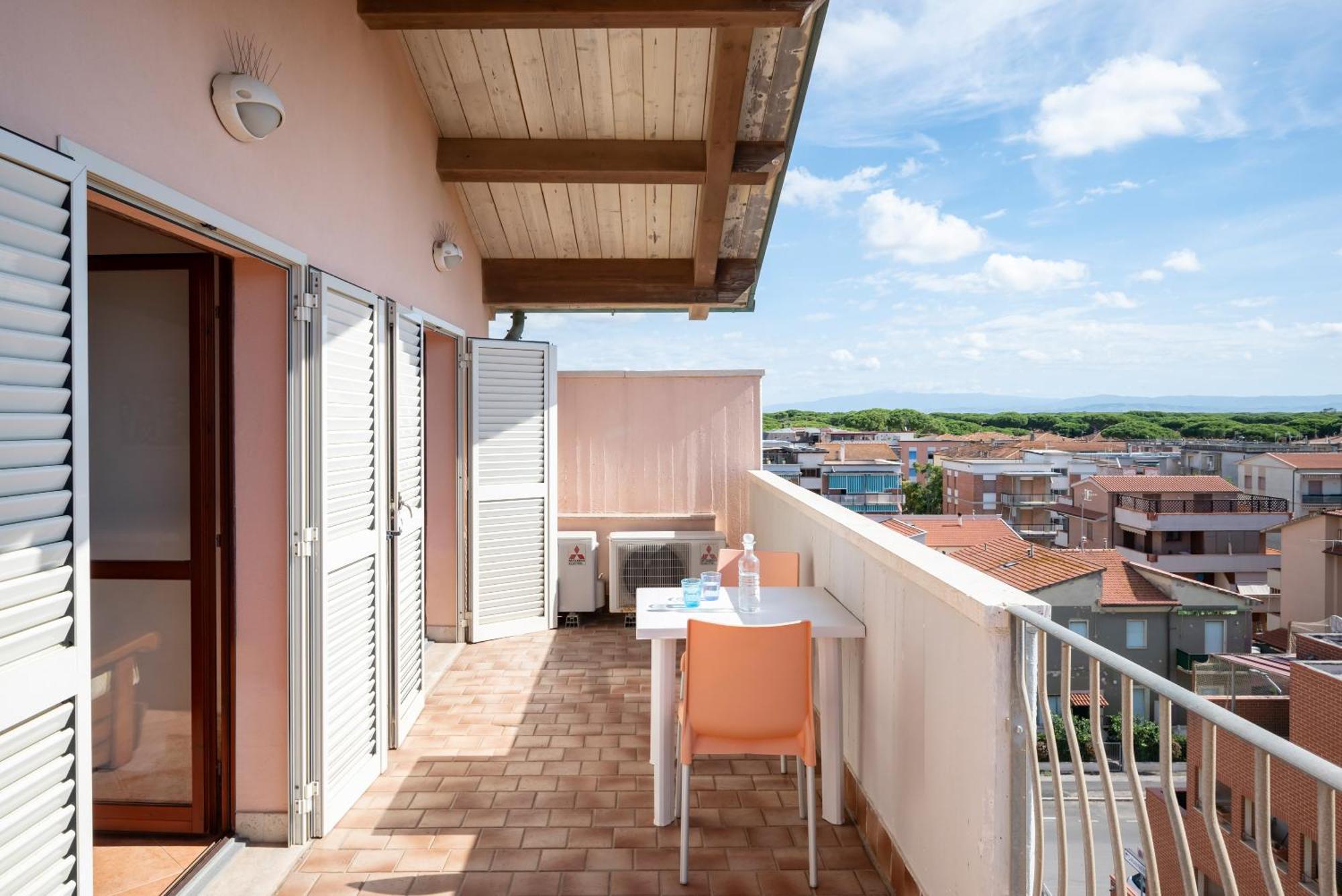 Lola Piccolo Hotel E Appartamenti Marina di Grosseto Exterior foto